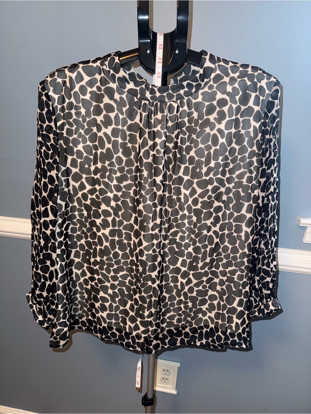 Amour Vert Giraffe Print Blouse Medium Black Cream 3/4 Sleeve 🦒